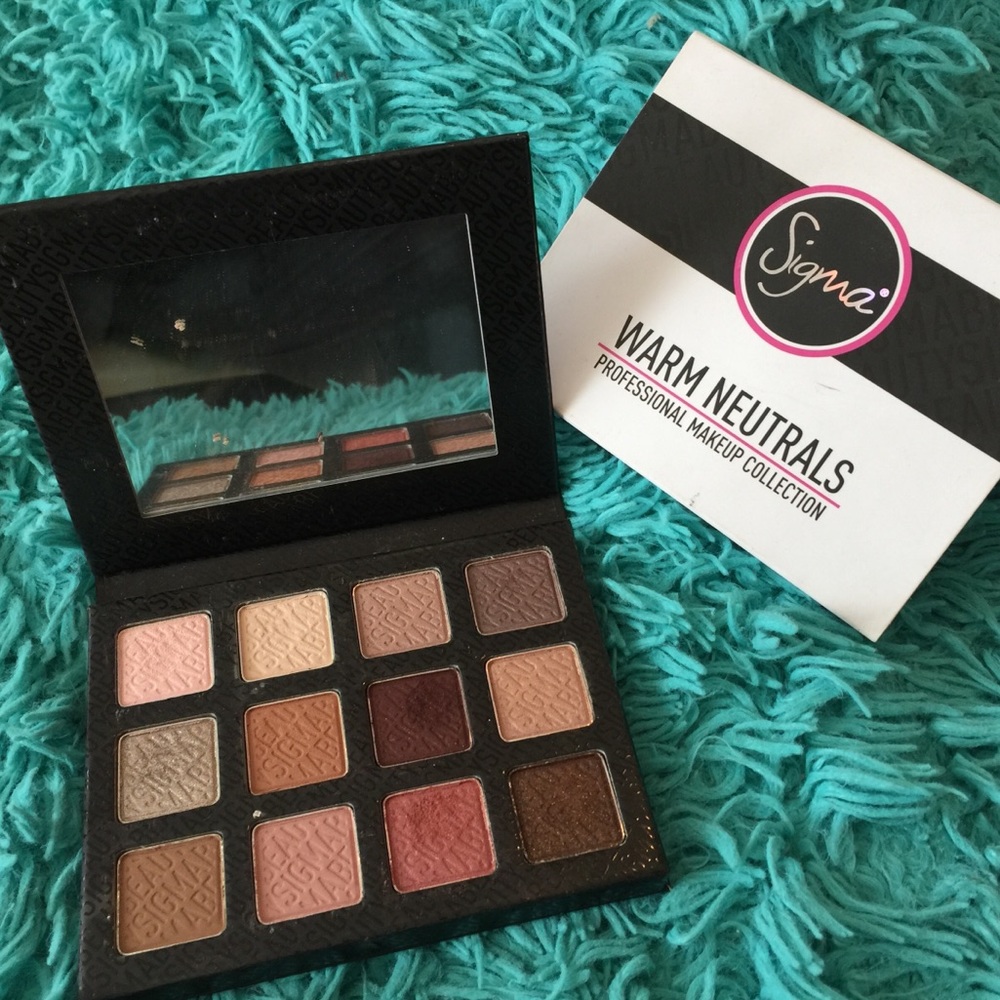 The Sigma Beauty Warm Neutrals Eye Shadow Palette